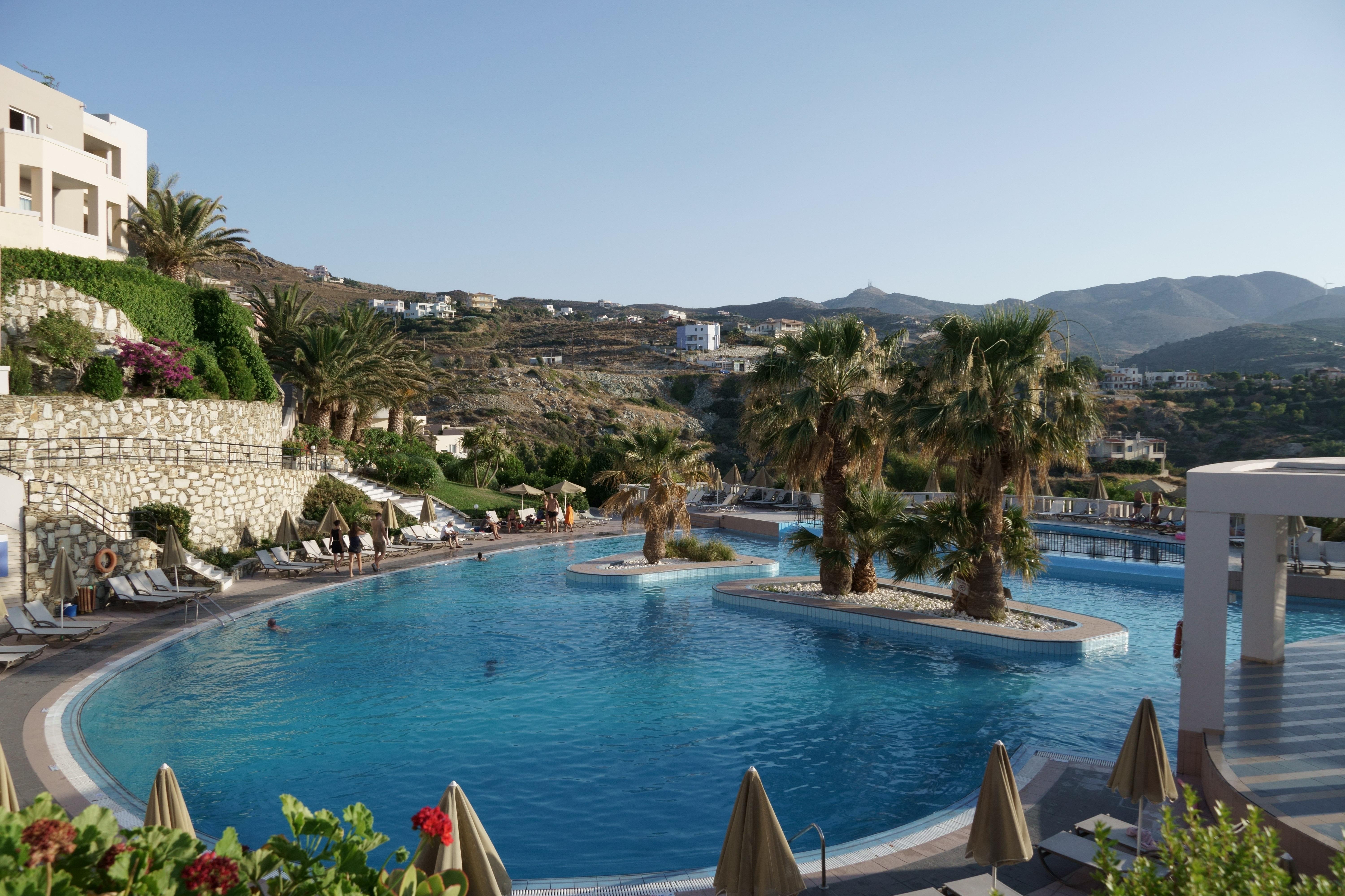 Athina Palace Resort & Spa Agia Pelagia Exterior foto